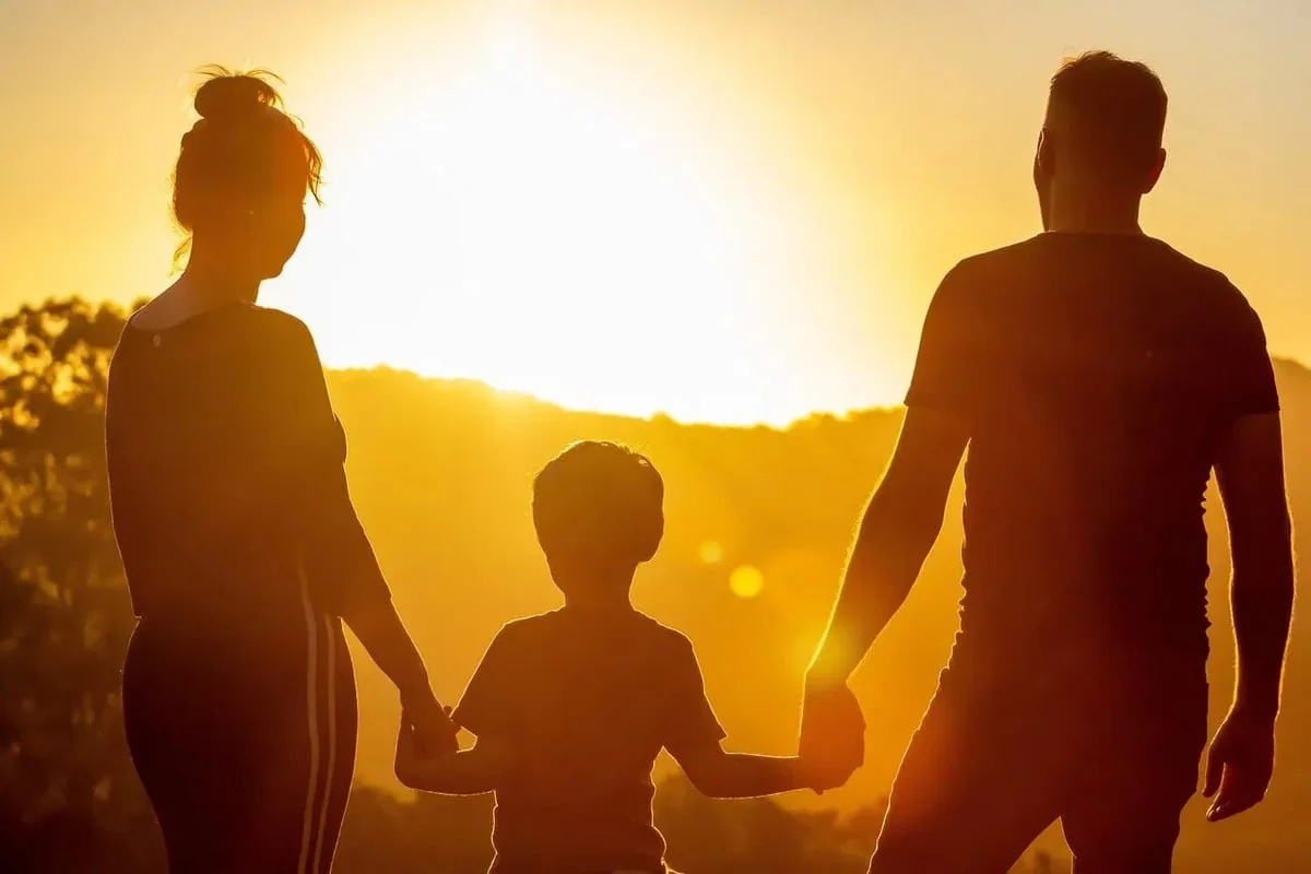 Familienleben in der modernen Gesellschaft: Herausforderungen und Lösungen